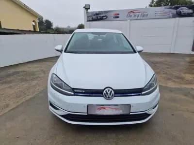 Vendo Volkswagen Golf 2019 - 18999 EUR, 139668 km - AUTO.MOTO.pt