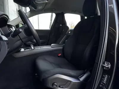 Vendo Volvo XC 60 2021 - 31990 EUR, 140750 km - AUTO.MOTO.pt