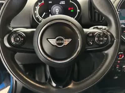 Vendo MINI Countryman 2021 - 26800 EUR, 51000 km - AUTO.MOTO.pt