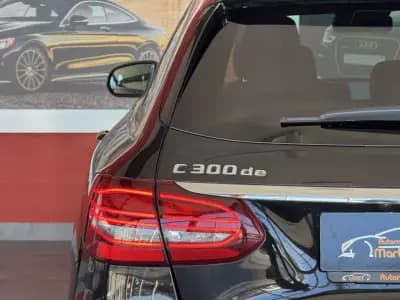 Vendo Mercedes-Benz C 300 2019 - 34990 EUR, 79215 km - AUTO.MOTO.pt