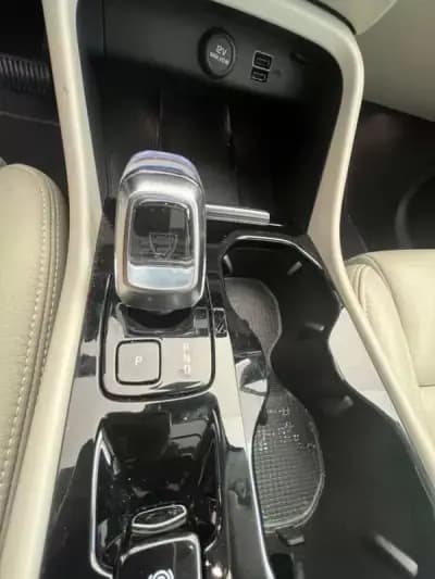 Vendo Volvo XC 40 2023 - 36900 EUR, 26000 km - AUTO.MOTO.pt