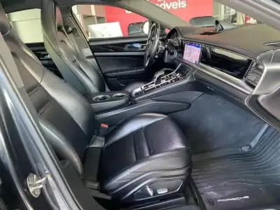 Sell Porsche Panamera 2018 - 60500 EUR, 104962 km - AUTO.MOTO.pt