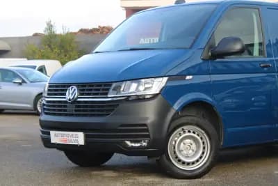 Vendo Volkswagen Transporter 2021 - 22990 EUR, 115000 km - AUTO.MOTO.pt