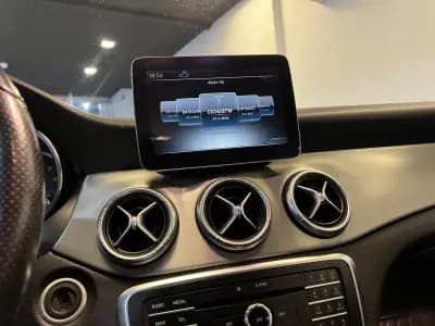 Vendo Mercedes-Benz CLA 200 2018 - 20990 EUR, 165000 km - AUTO.MOTO.pt