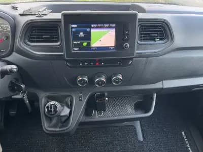 Vendo Renault Master 2021 - 21490 EUR, 245335 km - AUTO.MOTO.pt