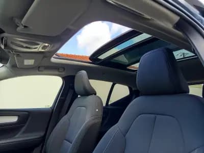 Sell Volvo XC 40 2022 - 29990 EUR, 88560 km - AUTO.MOTO.pt