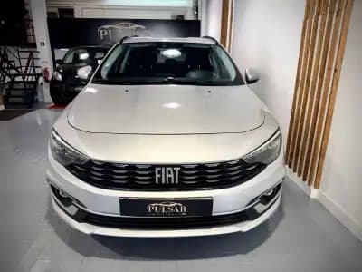 Vendo Fiat Tipo Station Wagon 2022 - 13790 EUR, 76890 km - AUTO.MOTO.pt