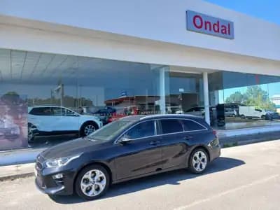 Vendo Kia Ceed SW 2019 - 13900 EUR, 72562 km - AUTO.MOTO.pt