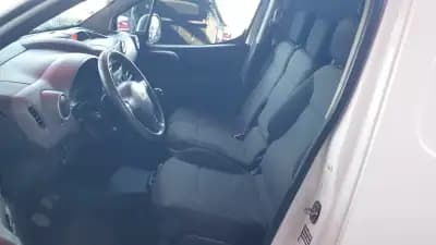 Sell Peugeot 2019 - 8999 EUR, 212000 km - AUTO.MOTO.pt