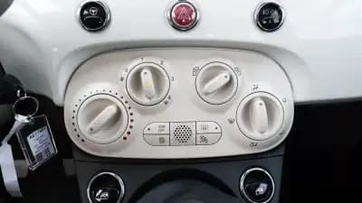 Vendo Fiat 500 2020 - 10600 EUR, 90000 km - AUTO.MOTO.pt