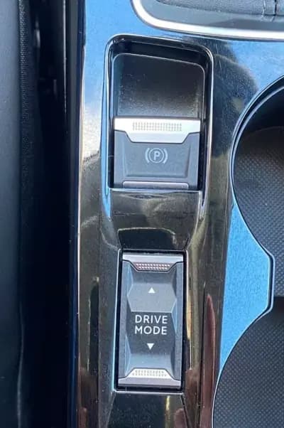 Sell Peugeot 208 2023 - 14900 EUR, 13501 km - AUTO.MOTO.pt