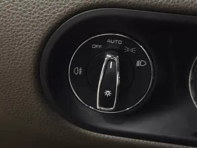 Vendo Porsche Macan 2019 - 57490 EUR, 133391 km - AUTO.MOTO.pt