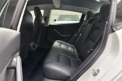 Vendo Tesla Model 3 2021 - 25450 EUR, 58710 km - AUTO.MOTO.pt