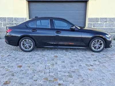 Vendo BMW 318 2019 - 28490 EUR, 74597 km - AUTO.MOTO.pt