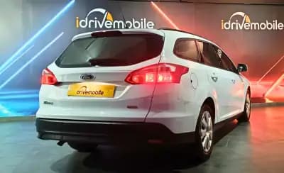 Vendo Ford Focus 2014 - 8900 EUR, 124734 km - AUTO.MOTO.pt