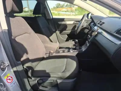 Vendo Volkswagen Passat Variant 2014 - 10750 EUR, 222000 km - AUTO.MOTO.pt