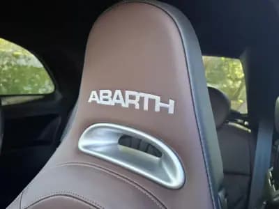 Sell Abarth 695 2023 - 29990 EUR, 6300 km - AUTO.MOTO.pt