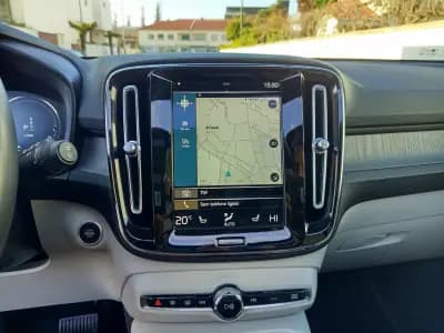 Sell Volvo XC 40 2022 - 28990 EUR, 100300 km - AUTO.MOTO.pt