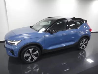 Vendo Volvo XC 40 2022 - 26990 EUR, 111000 km - AUTO.MOTO.pt