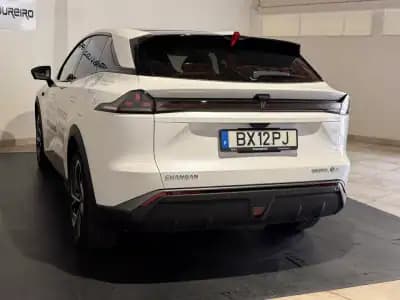 Sell 2025 - 40900 EUR, 4055 km - AUTO.MOTO.pt