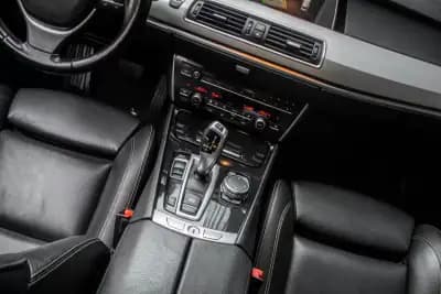 Vendo BMW 520 Gran Turismo 2015 - 19990 EUR, 183123 km - AUTO.MOTO.pt