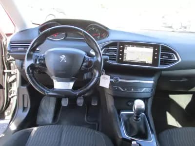 Vendo Peugeot 308 SW 2015 - 9900 EUR, 150000 km - AUTO.MOTO.pt