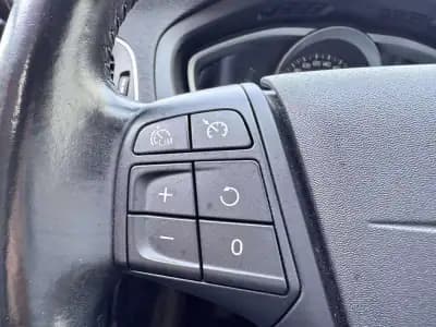 Sell Volvo V40 Cross Country 2014 - 12750 EUR, 189500 km - AUTO.MOTO.pt