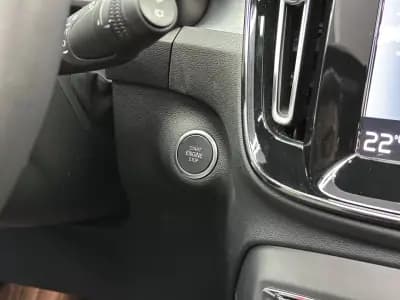 Vendo Volvo XC 40 2023 - 44500 EUR, 15000 km - AUTO.MOTO.pt