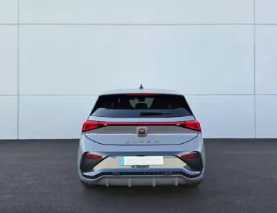 Vendo Cupra Born 2024 - 32400 EUR, 12000 km - AUTO.MOTO.pt