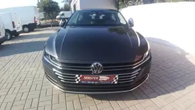 Vendo Volkswagen Arteon 2019 - 26650 EUR, 90000 km - AUTO.MOTO.pt