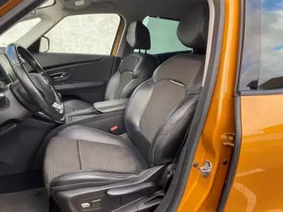 Vendo Renault Scénic 2019 - 16900 EUR, 71000 km - AUTO.MOTO.pt
