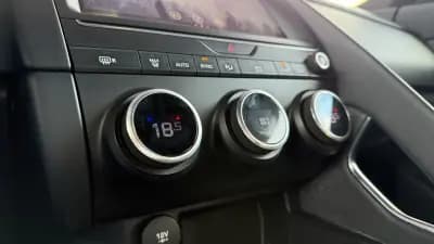 Vendo Jaguar E-Pace 2019 - 23900 EUR, 164000 km - AUTO.MOTO.pt