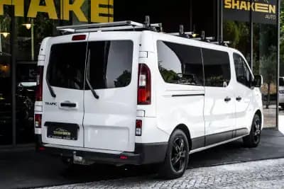 Vendo Renault Trafic 2020 - 30990 EUR, 126359 km - AUTO.MOTO.pt