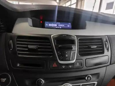 Sell Renault Laguna Break 2009 - 8450 EUR, 105000 km - AUTO.MOTO.pt