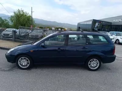 Vendo Ford Focus 2002 - 1800 EUR, 400000 km - AUTO.MOTO.pt