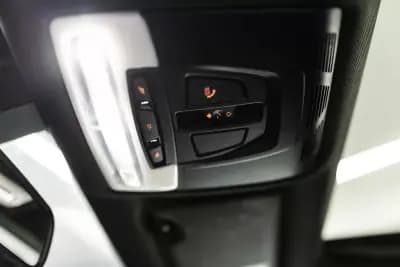 Vendo BMW 318 2015 - 20490 EUR, 163241 km - AUTO.MOTO.pt