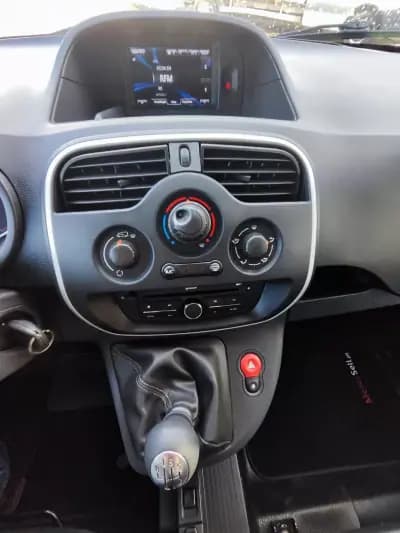 Sell Renault Kangoo 2020 - 14400 EUR, 106000 km - AUTO.MOTO.pt