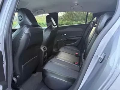 Vendo Peugeot 308 2022 - 21999 EUR, 128000 km - AUTO.MOTO.pt