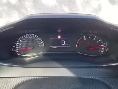 Sell Peugeot 208 2023 - 14900 EUR, 13501 km - AUTO.MOTO.pt