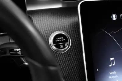 Vendo Mercedes-Benz C 220 2022 - 47000 EUR, 53683 km - AUTO.MOTO.pt