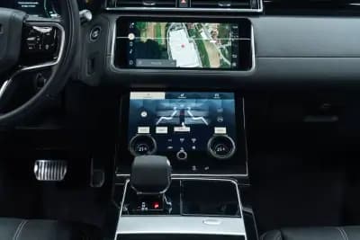 Vendo Land Rover Range Rover Velar 2025 - 55950 EUR, 51000 km - AUTO.MOTO.pt