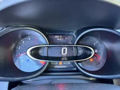 Sell Renault Clio 2019 - 13900 EUR, 109000 km - AUTO.MOTO.pt
