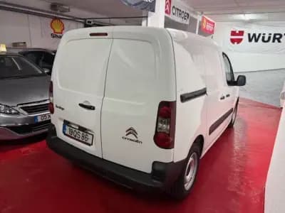 Vendo Citroën Berlingo 2015 - 8900 EUR, 221000 km - AUTO.MOTO.pt