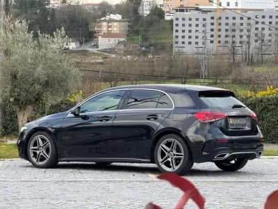 Vendo Mercedes-Benz A 180 2019 - 25999 EUR, 100000 km - AUTO.MOTO.pt