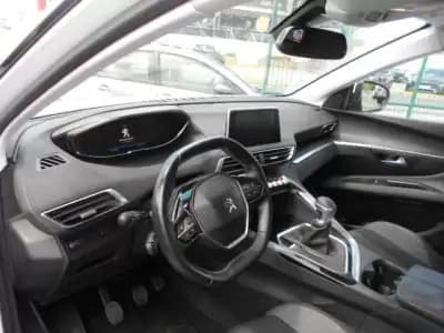 Sell Peugeot 3008 2018 - 19500 EUR, 160386 km - AUTO.MOTO.pt