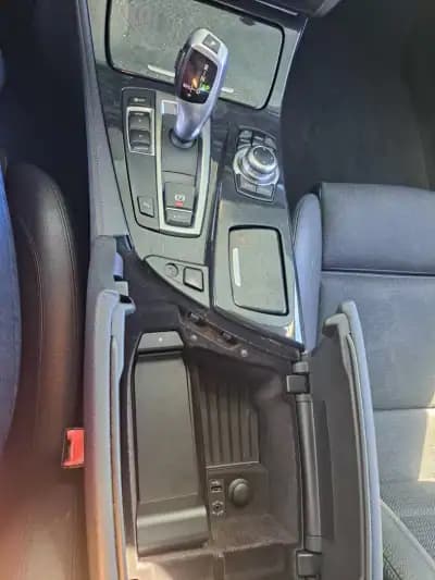 Vendo BMW 520 2012 - 11250 EUR, 371188 km - AUTO.MOTO.pt