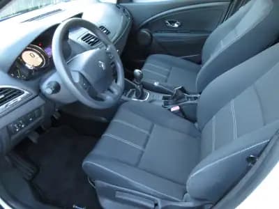 Vendo Renault Mégane 2015 - 8990 EUR, 198000 km - AUTO.MOTO.pt