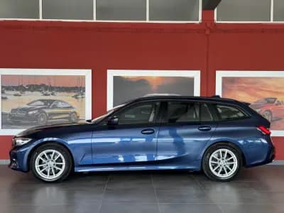 Vendo BMW 318 2022 - 31990 EUR, 121526 km - AUTO.MOTO.pt