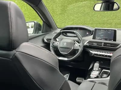 Sell Peugeot 3008 2018 - 21990 EUR, 130000 km - AUTO.MOTO.pt