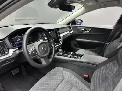 Vendo Volvo V60 2023 - 37500 EUR, 75000 km - AUTO.MOTO.pt